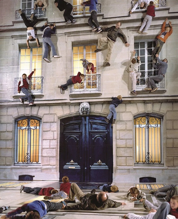 Leandro Erlich - Oltre la soglia